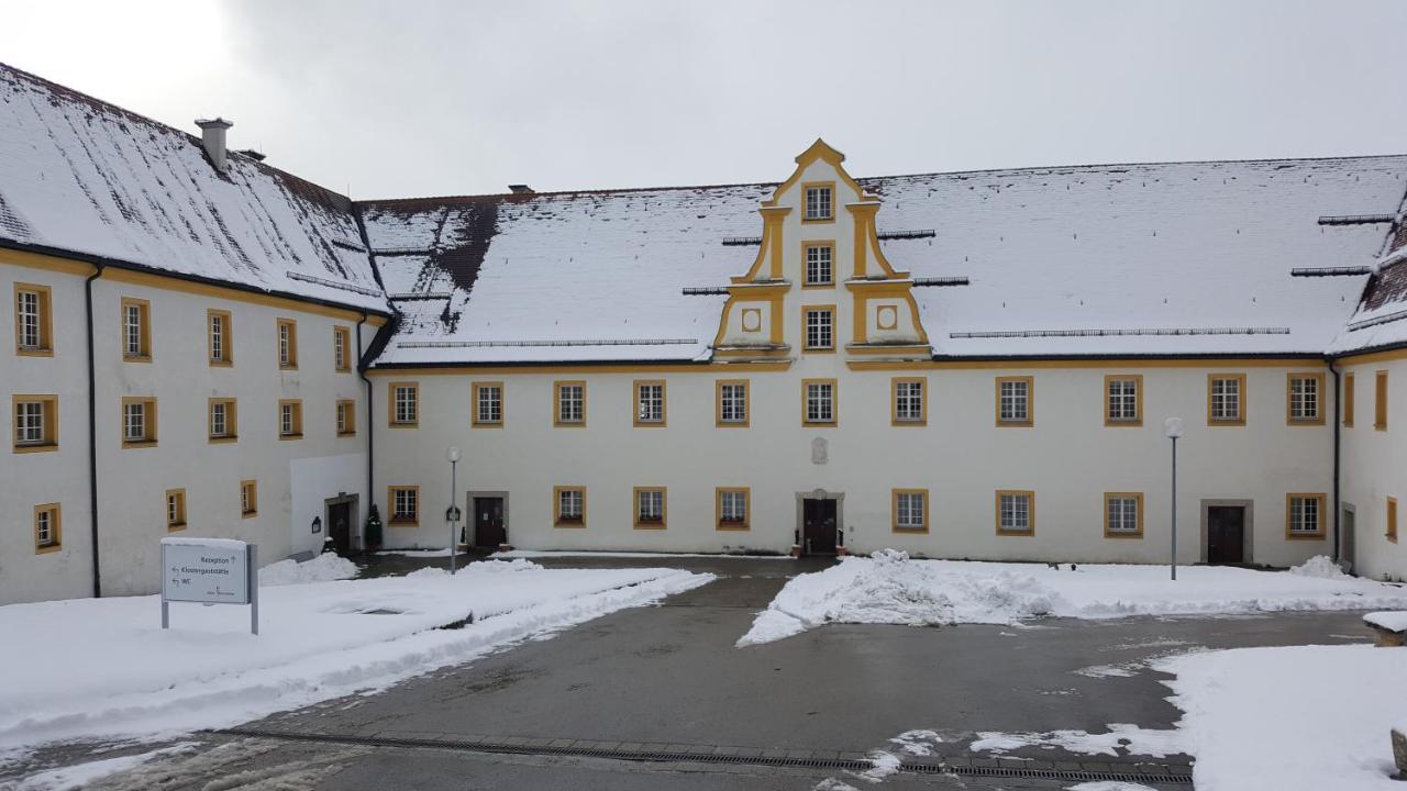 Tagungshaus Im Kloster Neresheim Hotel Exterior foto
